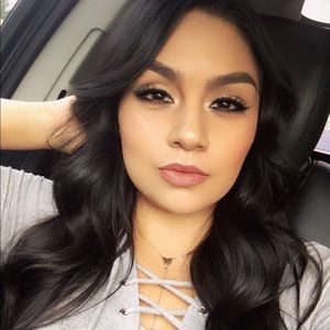 Meet your Posher, Janet